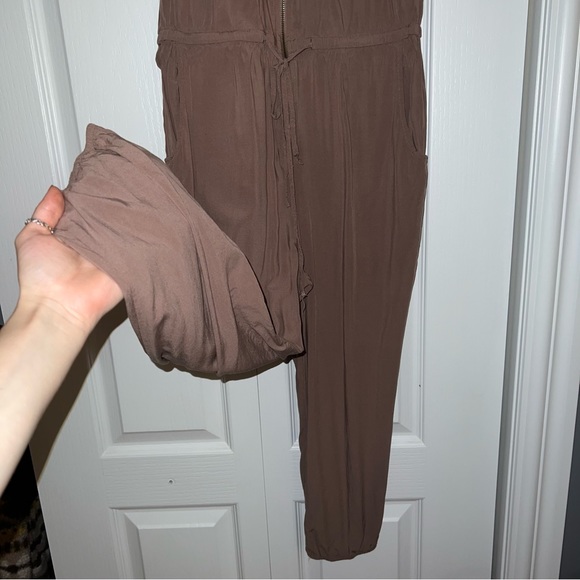 TAUPE JUMPSUIT - Picture 4 of 5